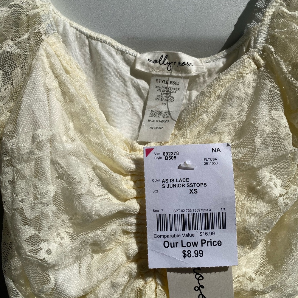 Lace crop top NWT